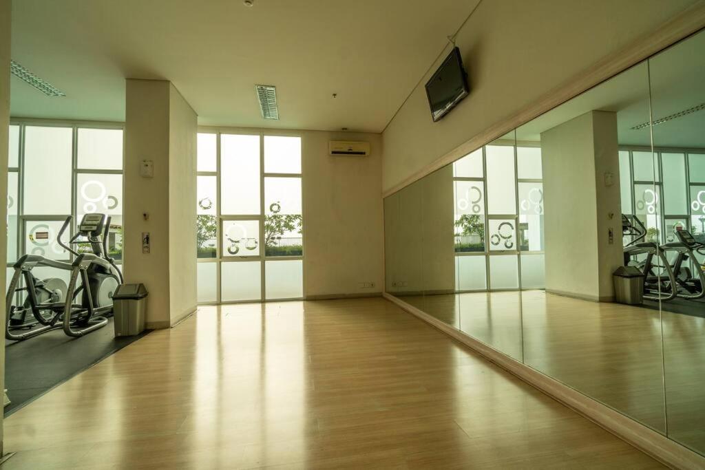 Modern & Comfy Studio In Central Jakarta, Scbd Exterior foto