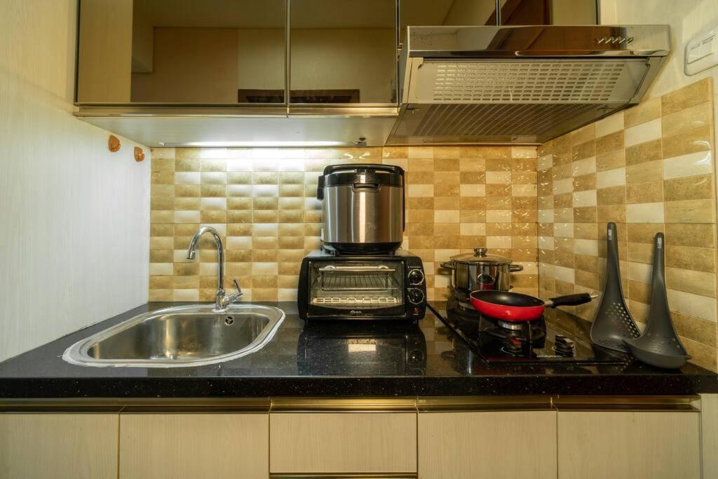 Modern & Comfy Studio In Central Jakarta, Scbd Exterior foto